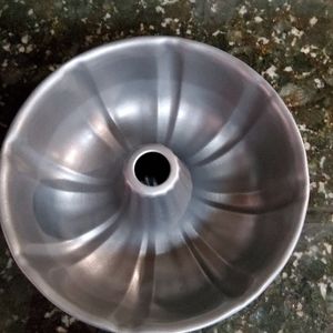 Bundt cake pan  used